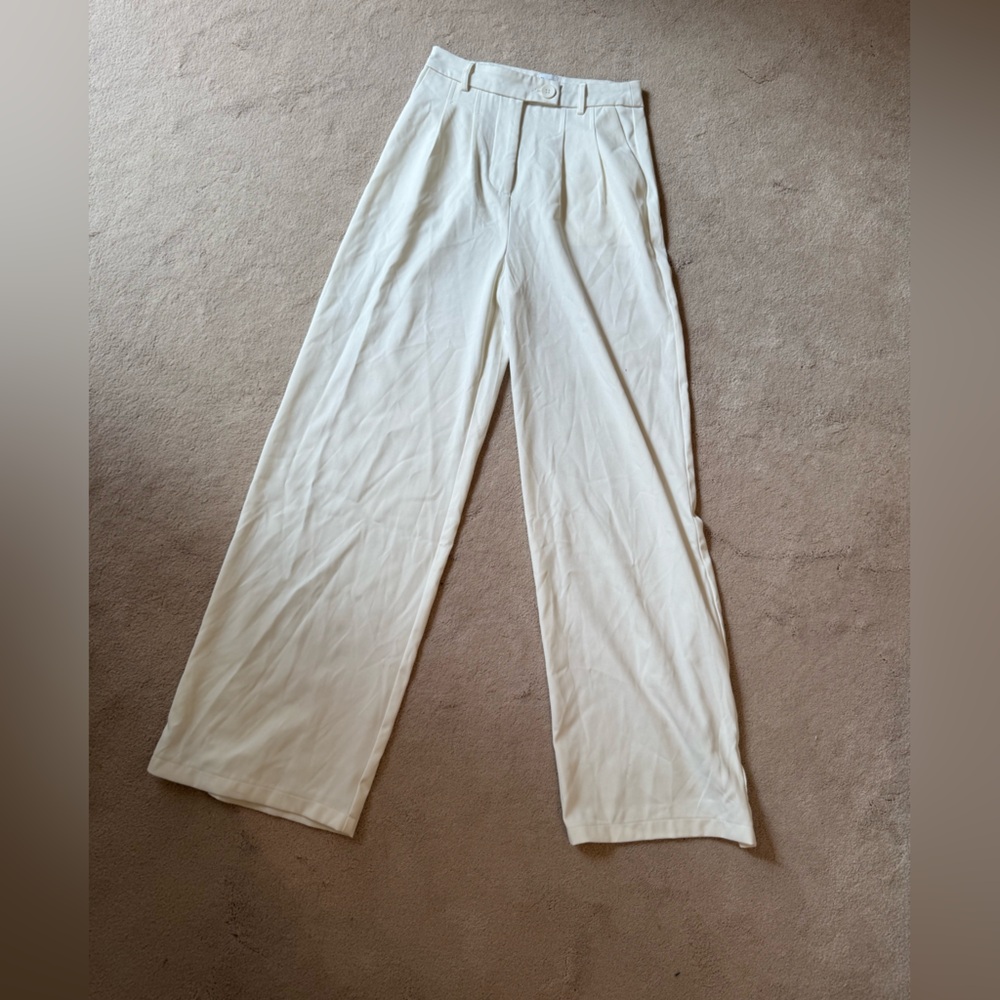 Wide Leg High-Waist White Trousers - Picture 2 of 10